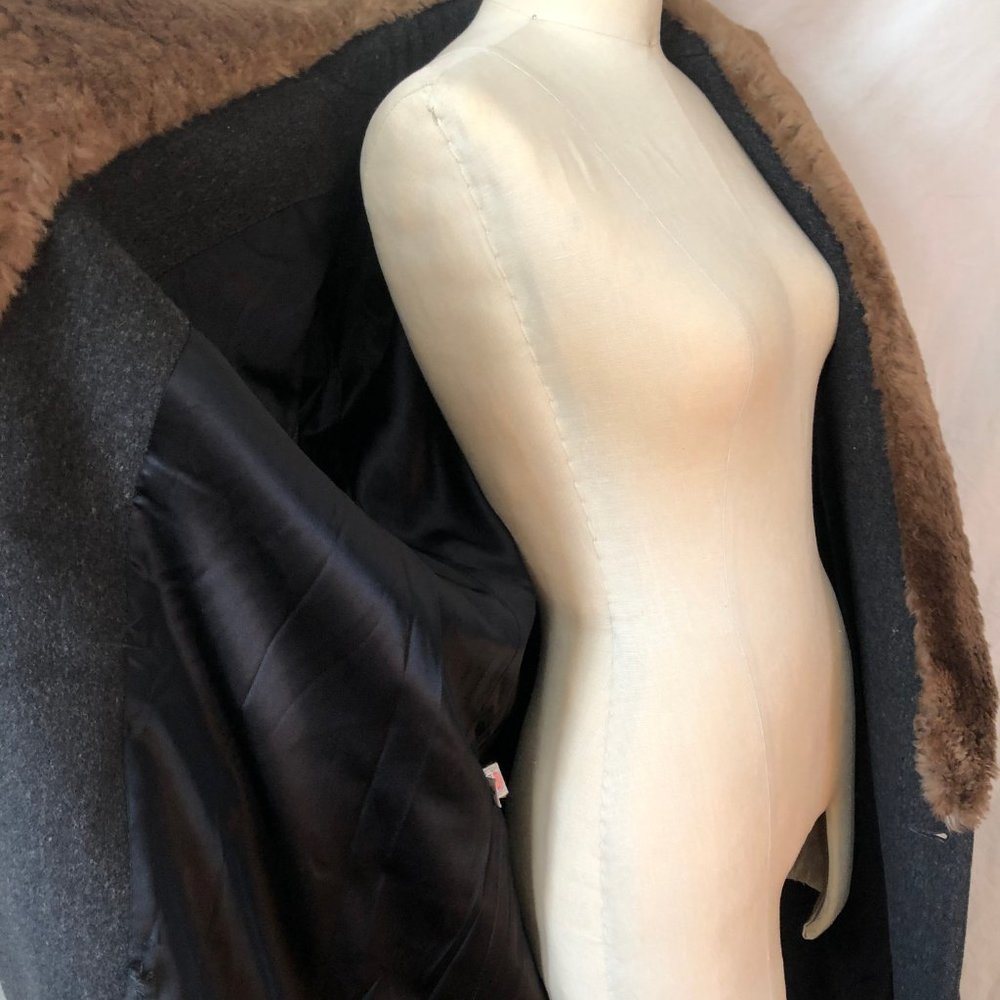 Vintage Perry Ellis Gray 100% Wool Fur Collar Dark Academia Coat USA ILGWU Made - Picture 12 of 16
